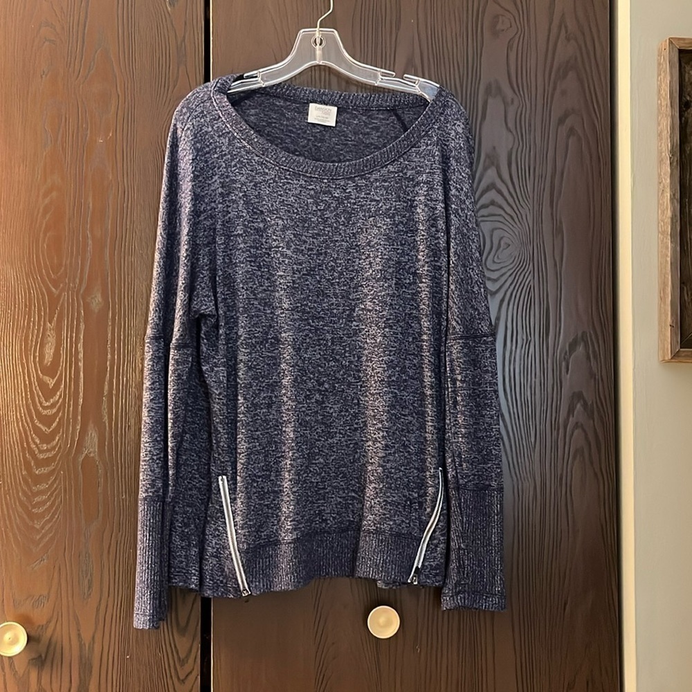 Danskin Now long sleeved blue/ white lightweight sweater. Size Large